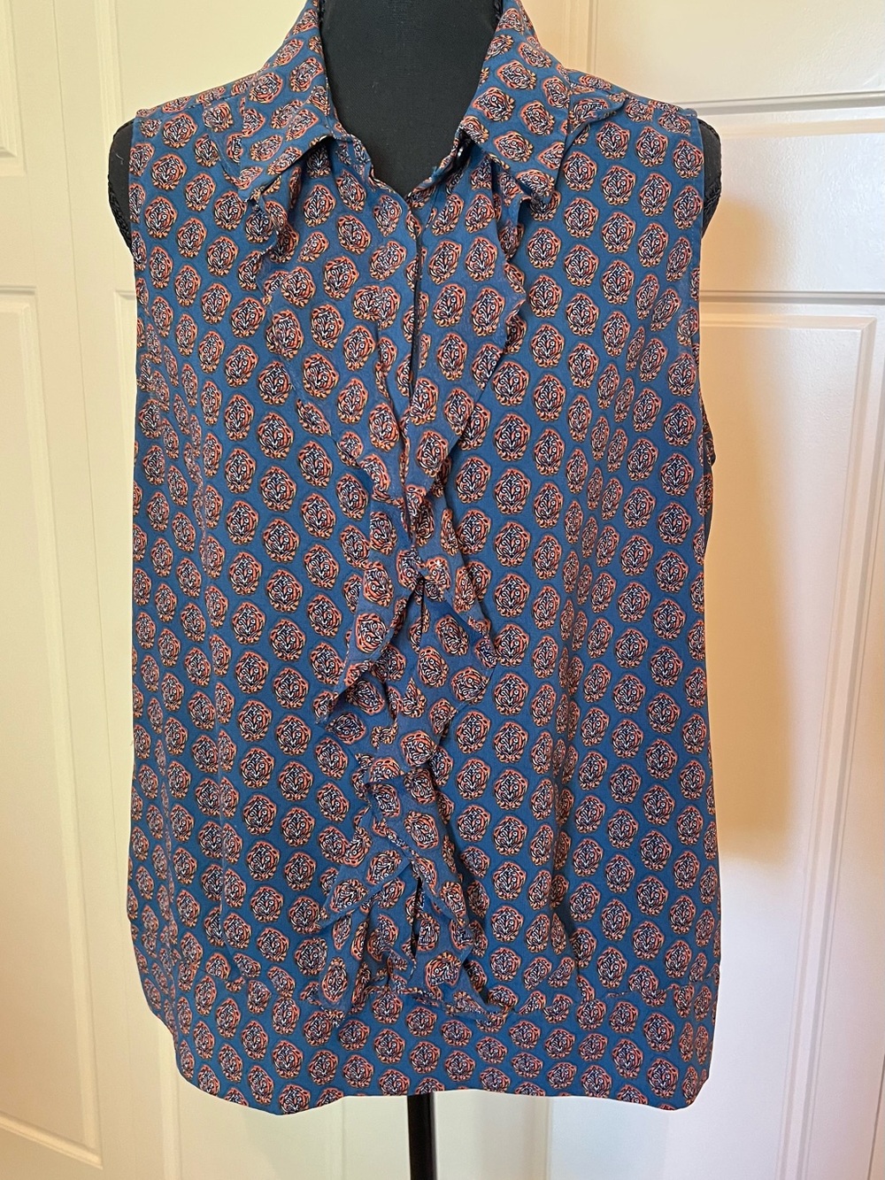 CAbi Sleeveless Blue Printed Ruffle Neck Collared Women's Top - Sz M